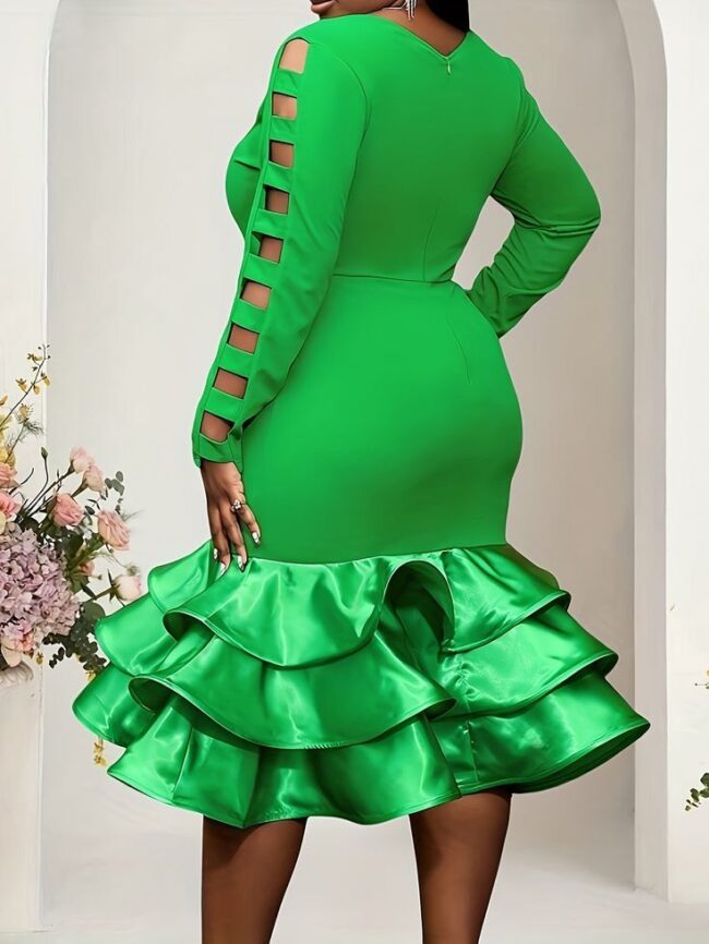 Green Bodycon Dress with Satin Hem – A Perfect Blend of Elegance & Glamour