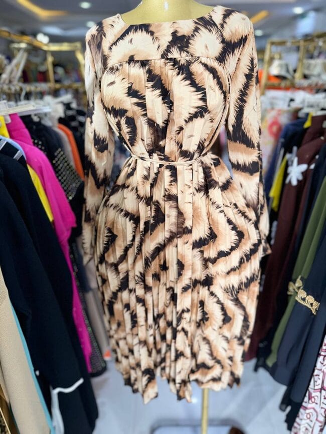 Short plitted dress - Image 2