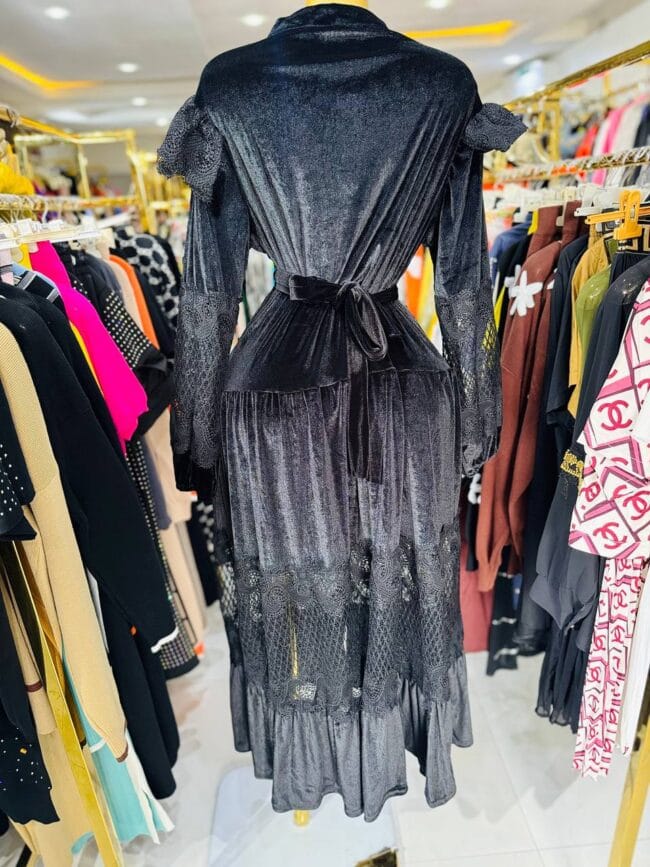 Black velvet dress - Image 2