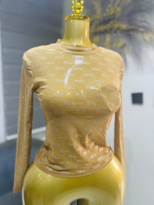 Branded mesh top