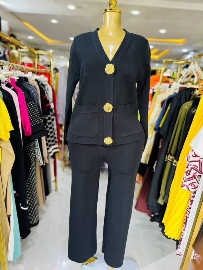 Bold button tracksuit - Image 4