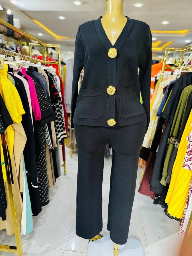 Bold button tracksuit - Image 5
