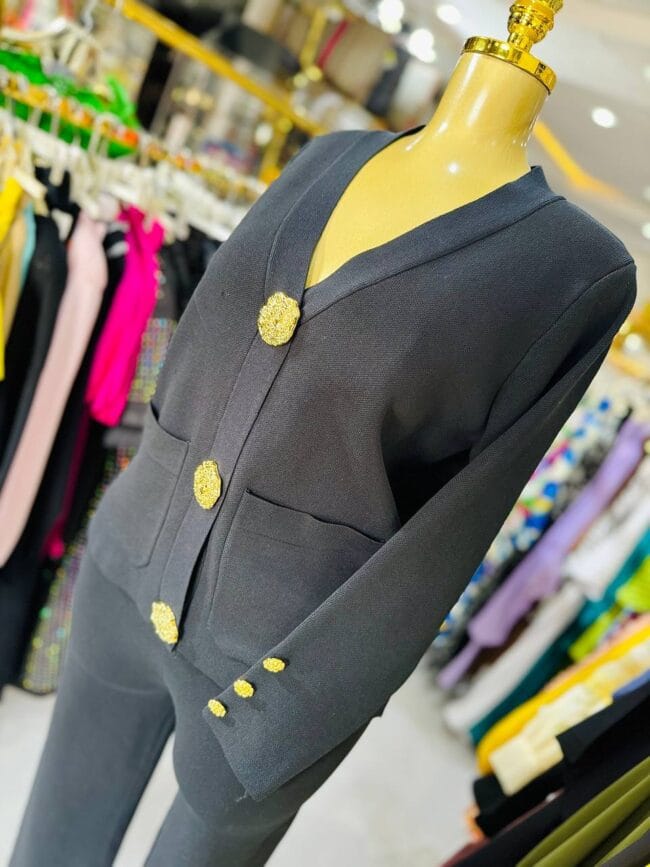 Bold button tracksuit - Image 7